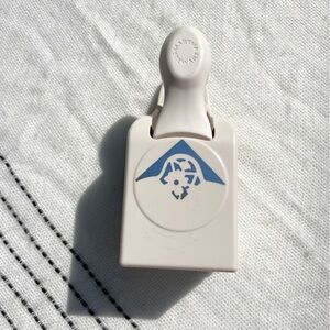 Martha Stewart Craft Punch Around The Page Flower Corner Punch